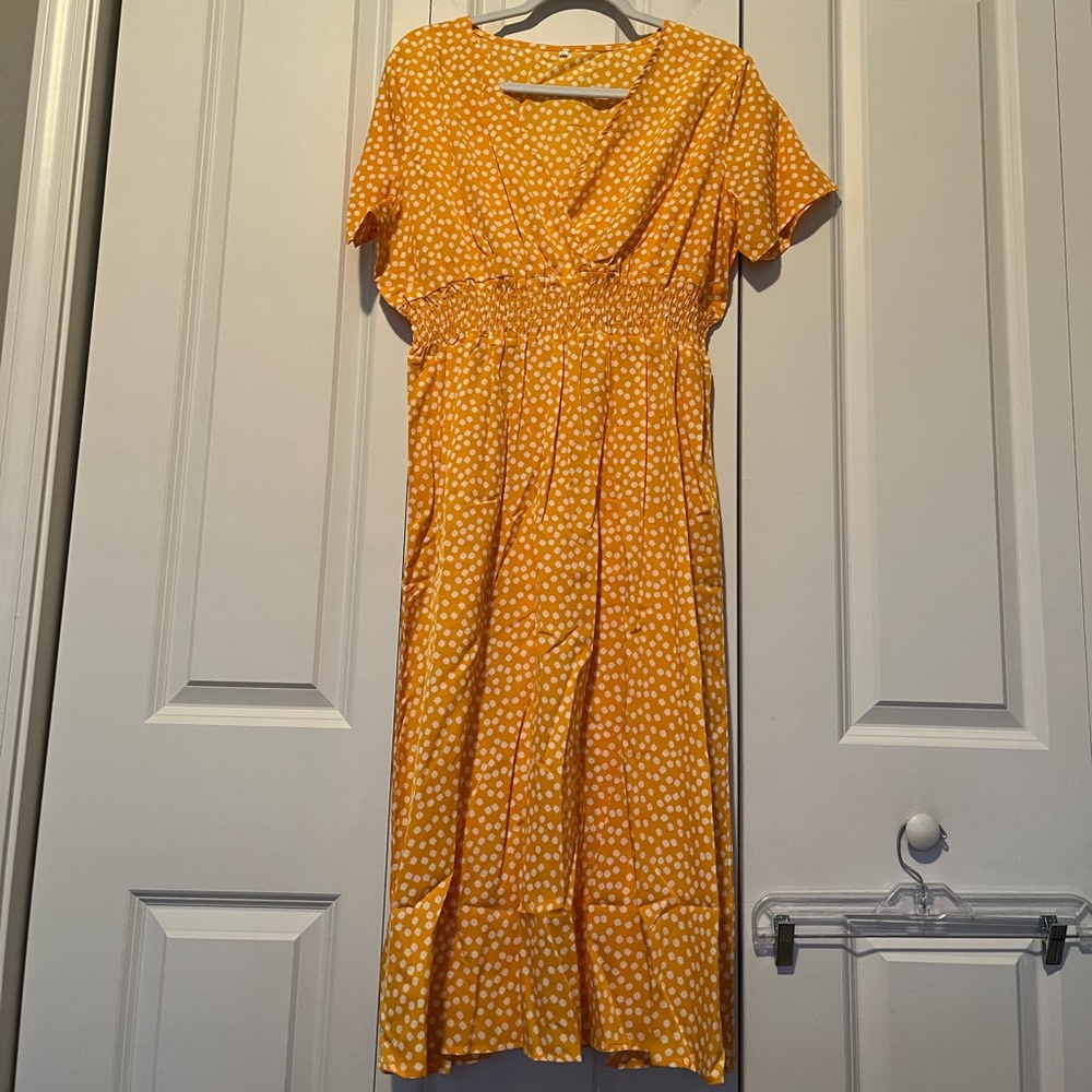NWOT Yellow Floral Dress Size XL